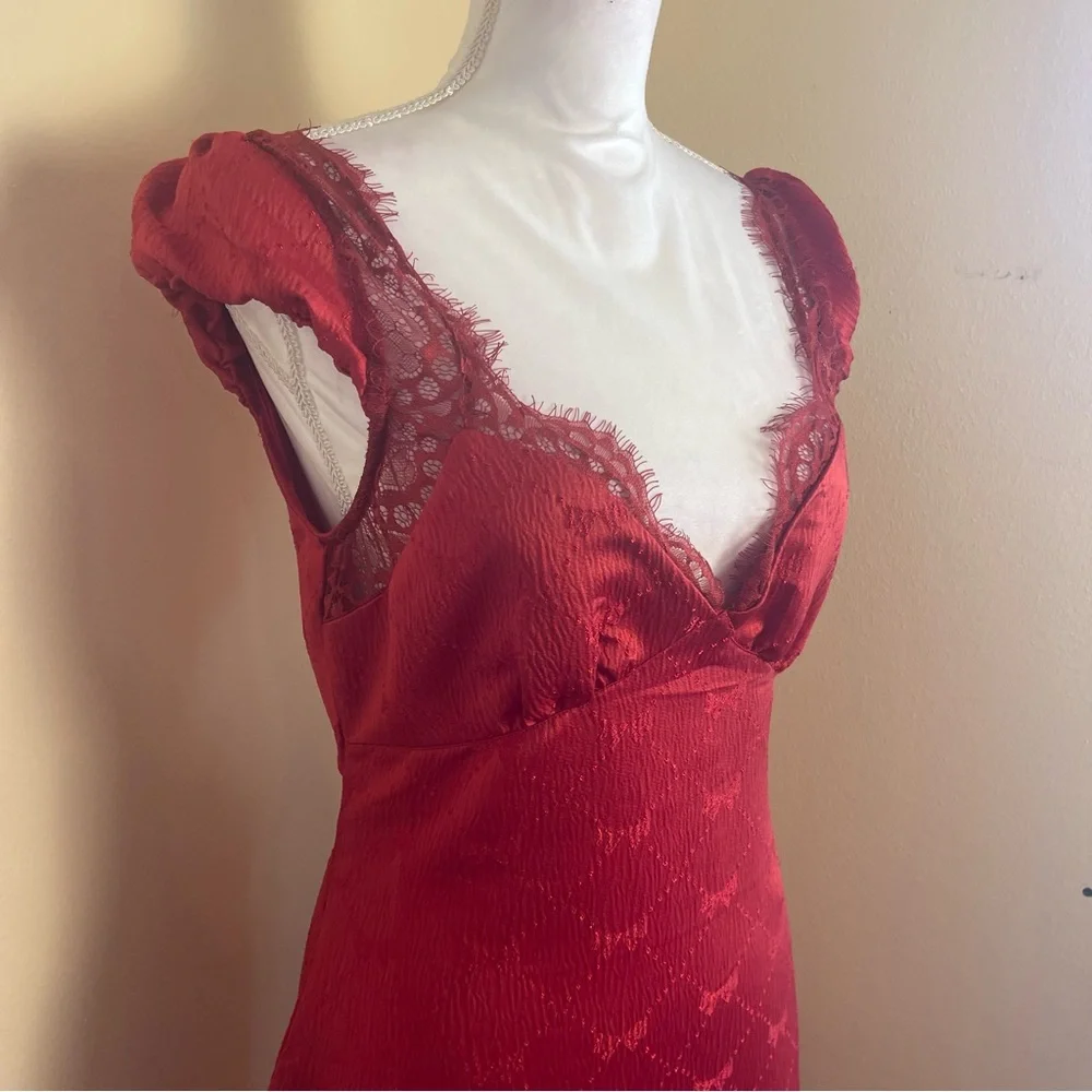 Free People Foolish Heart Midi Dress Red Dahlia Lace Satin NWT Romantic Boho S - Picture 4 of 11